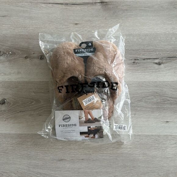 Fireside by Dearfoams Shelly Beach Shearling Slippers Driftwood 8 NWT IN PKG - Picture 5 of 7